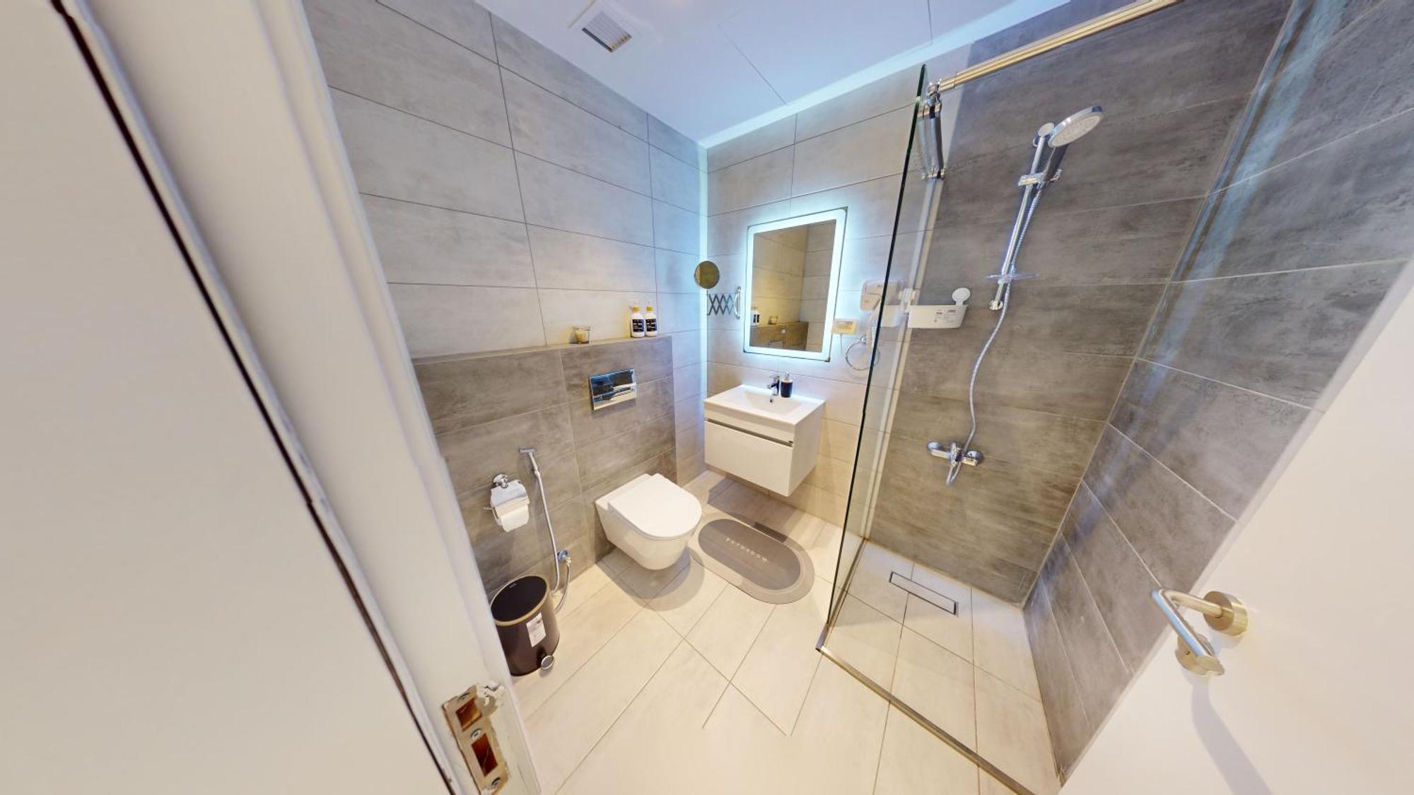 Al Fares Luxury Furnished Apartment-Damac Tower Exteriör bild