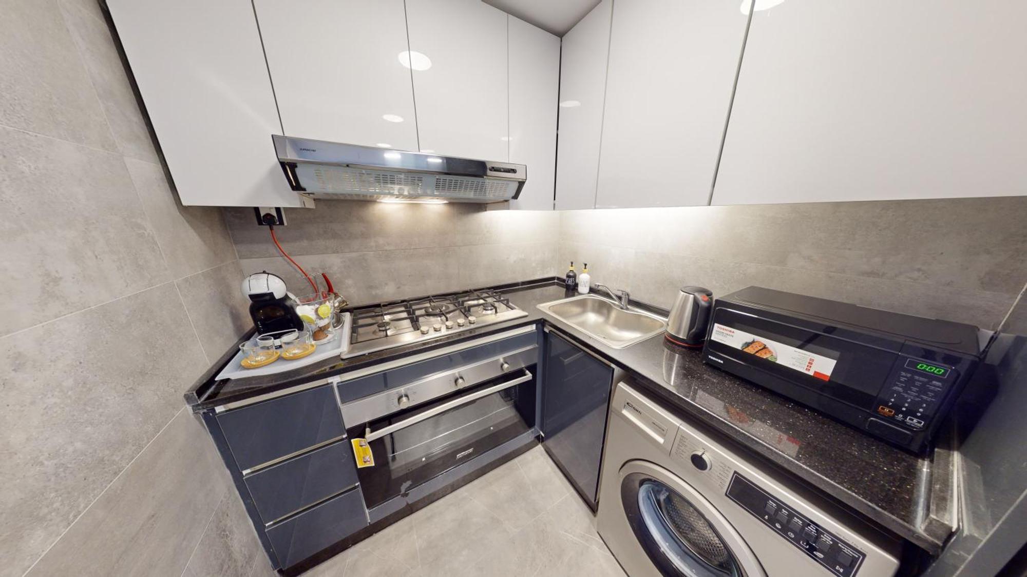 Al Fares Luxury Furnished Apartment-Damac Tower Exteriör bild