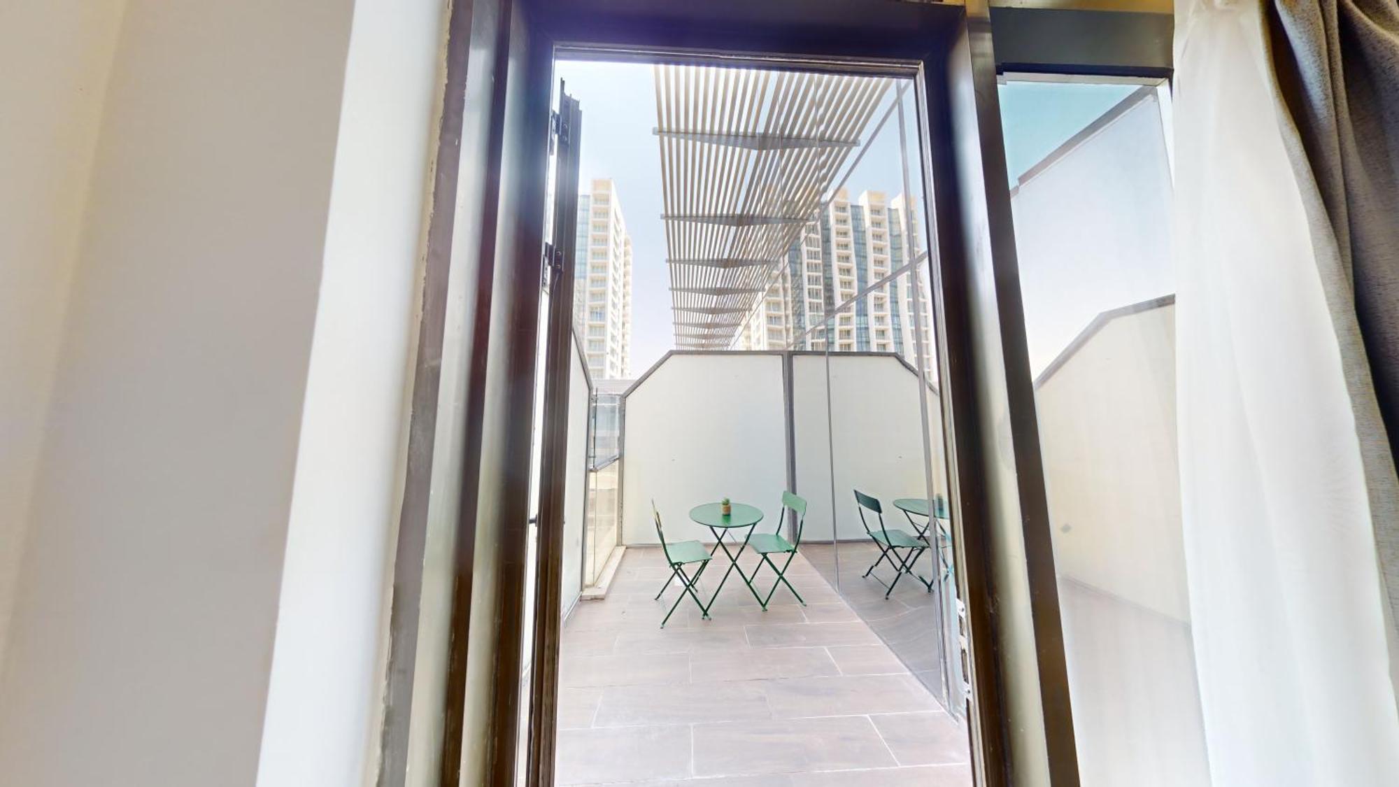 Al Fares Luxury Furnished Apartment-Damac Tower Exteriör bild