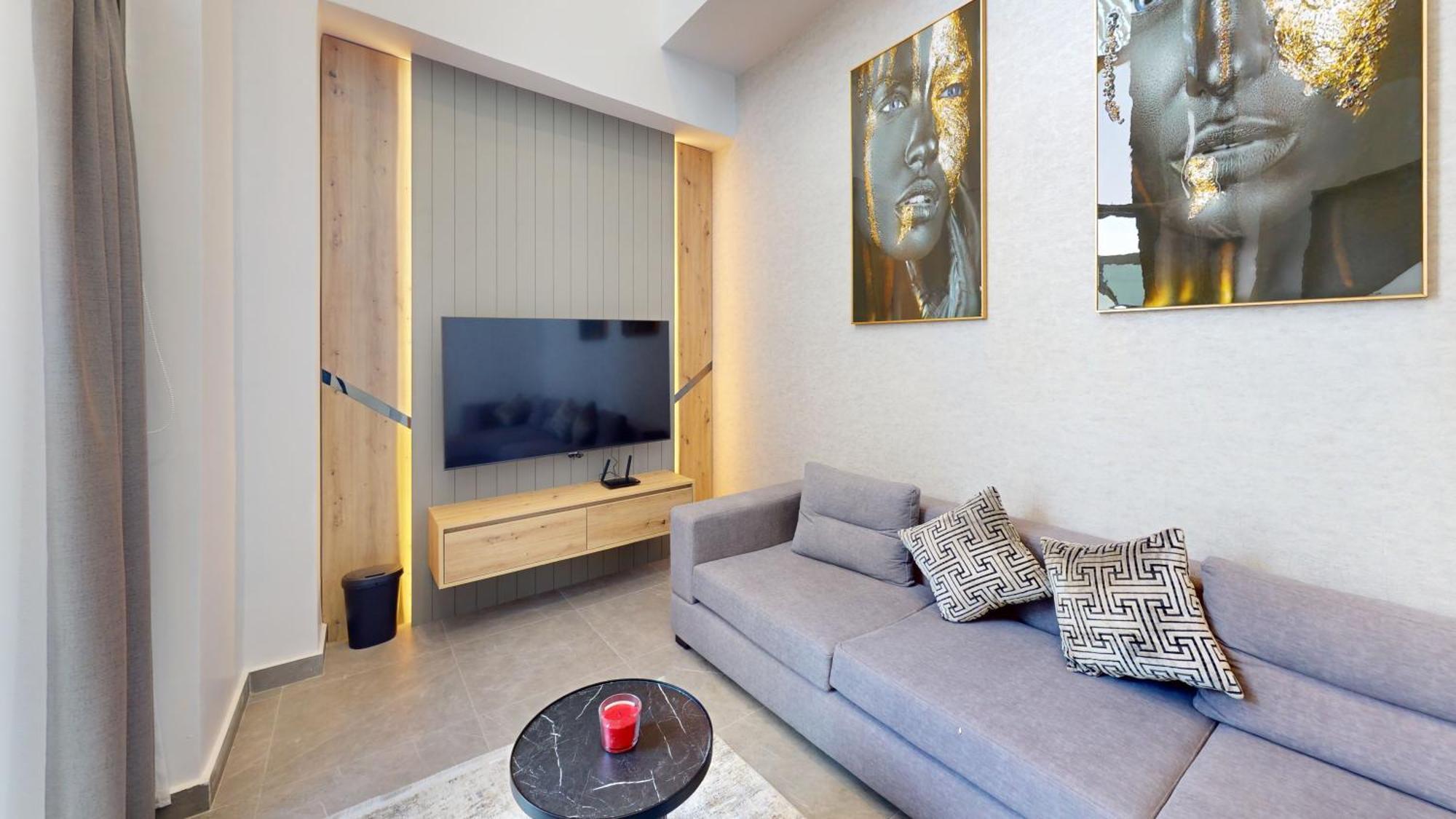 Al Fares Luxury Furnished Apartment-Damac Tower Exteriör bild